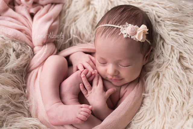 fotos newborn poses wrap workshop de fotografia com laura alzueta fotografia de recém-nascidos