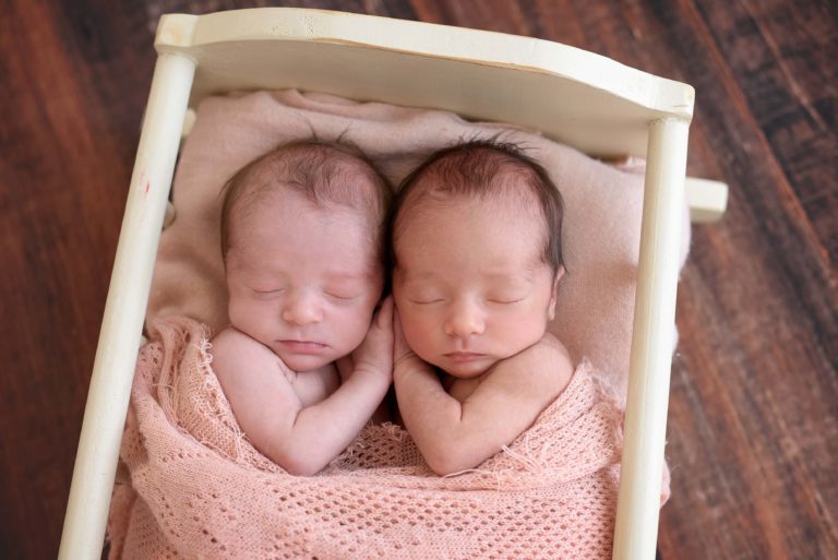 gemeos newborn