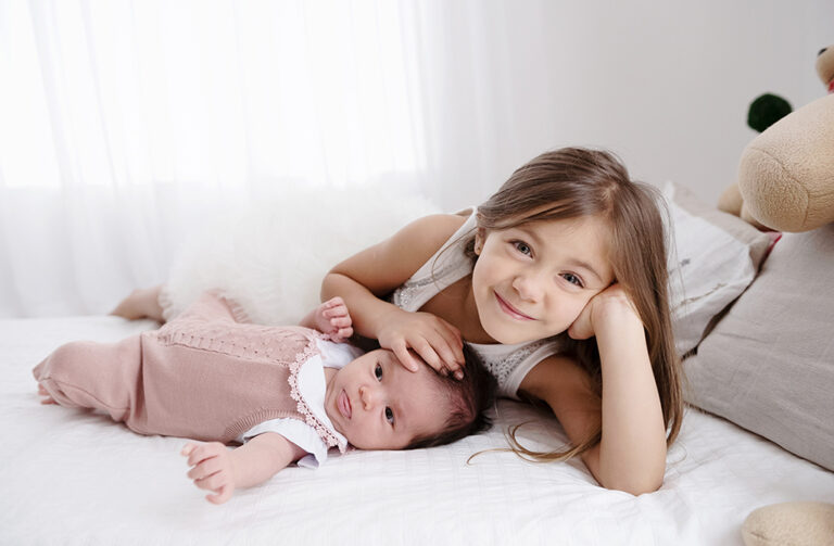 Dicas para planejar o ensaio de Natal em família, ensaio de natal irmãos, ensaio de natal com crianças, decoração de natal