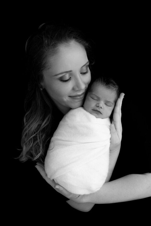 erros comuns na fotografia newborn, ensaio newborn, fotos newborn, foto de recém-nascido com a mãe