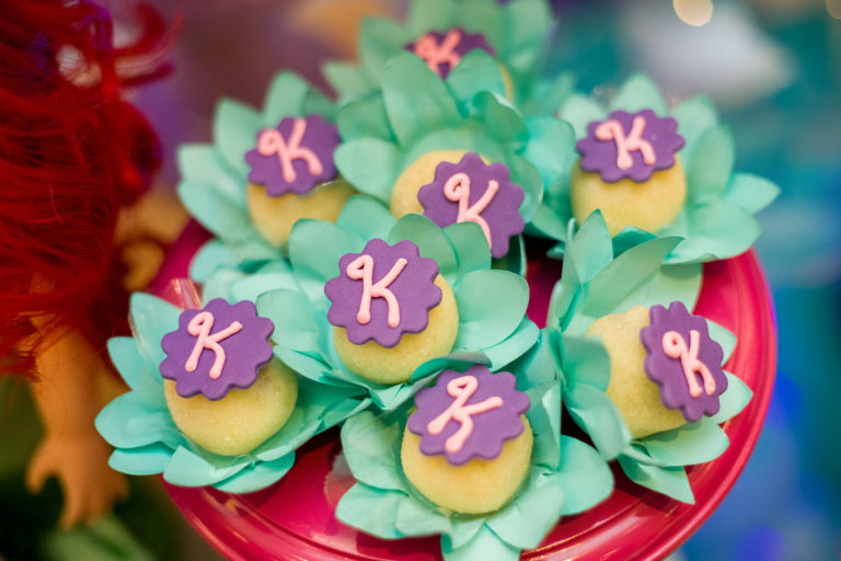 Mesa de maternidade ou batizado: ideias diferentes chegada do bebê ingrid Folkerts Celebration decoração festa infantil